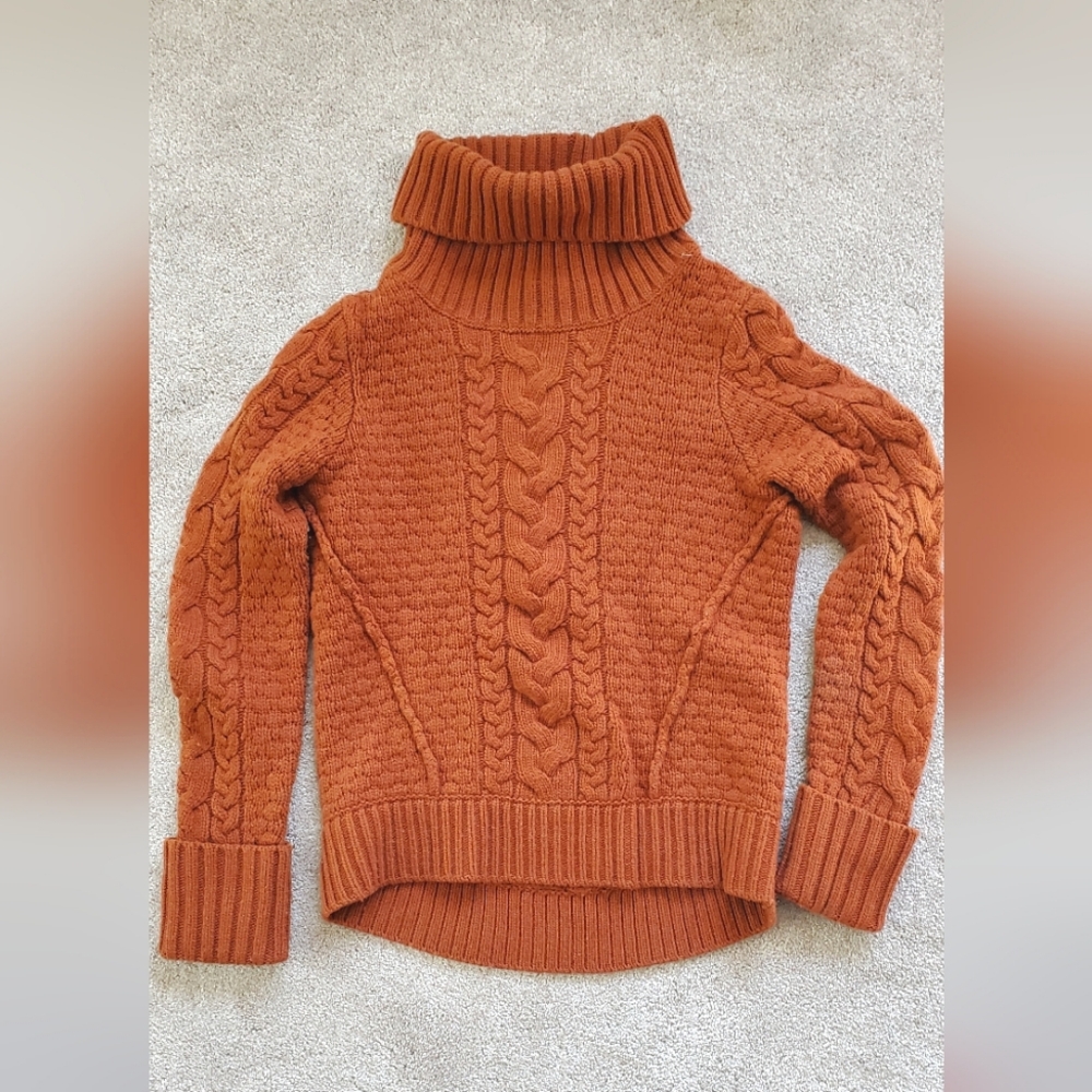 Pristine Veronica Beard SEREIA Rust Cognac Turtleneck Cable-knit Sweater Medium